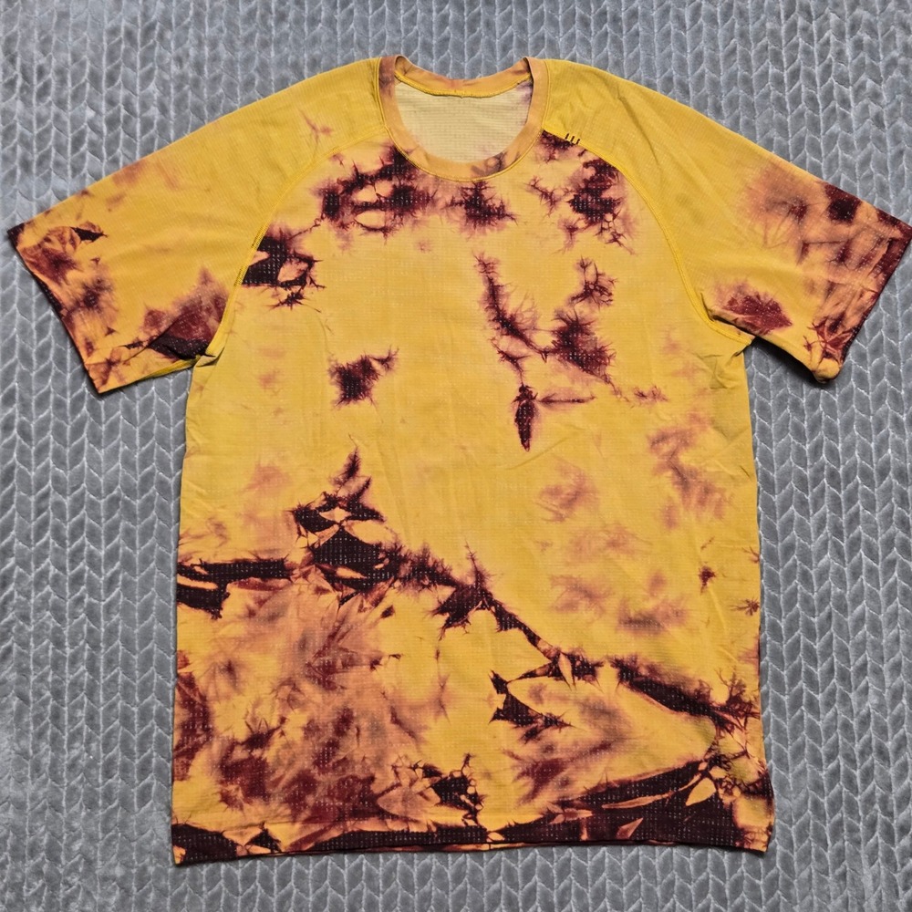 Lululemon Mens Metal Vent Tech Short Sleeve Shirt XL Tie Dye Soleil Mulled Wine